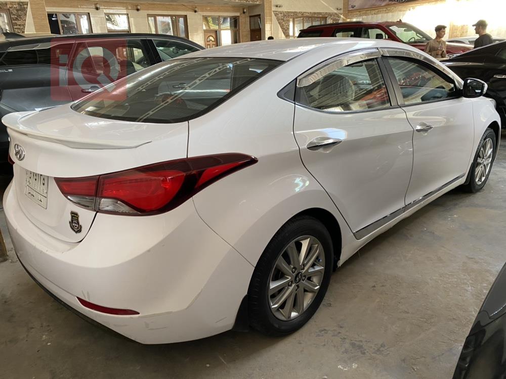 هیوندای ئەلەنترا